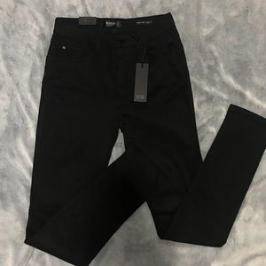 FASHION NOVA | SKINNY JEANS